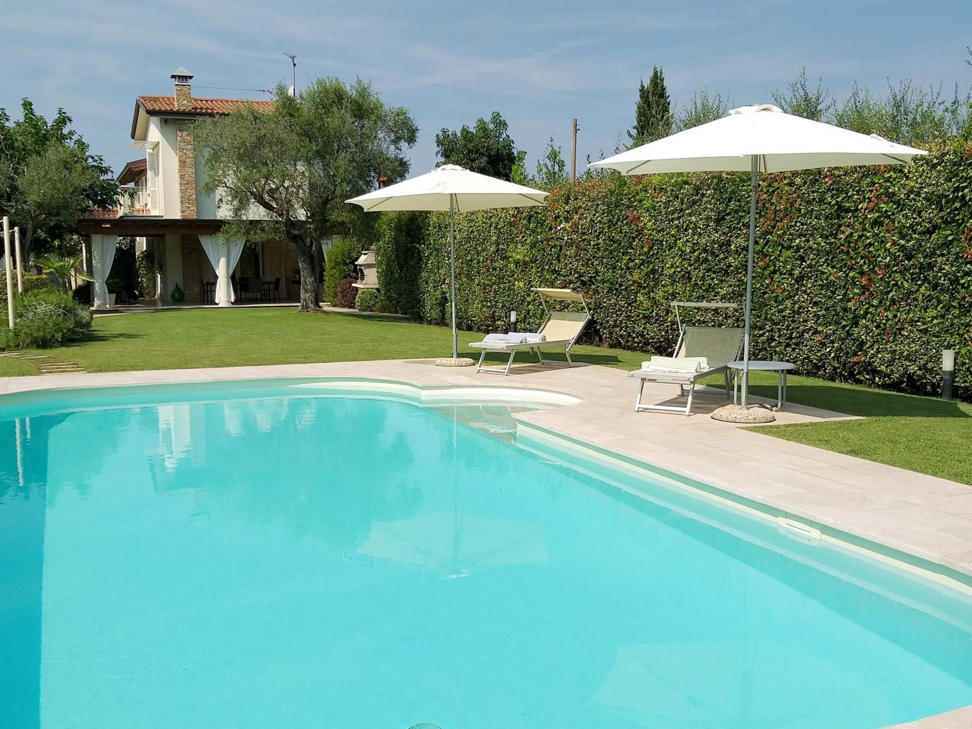 Oliveta Villa *